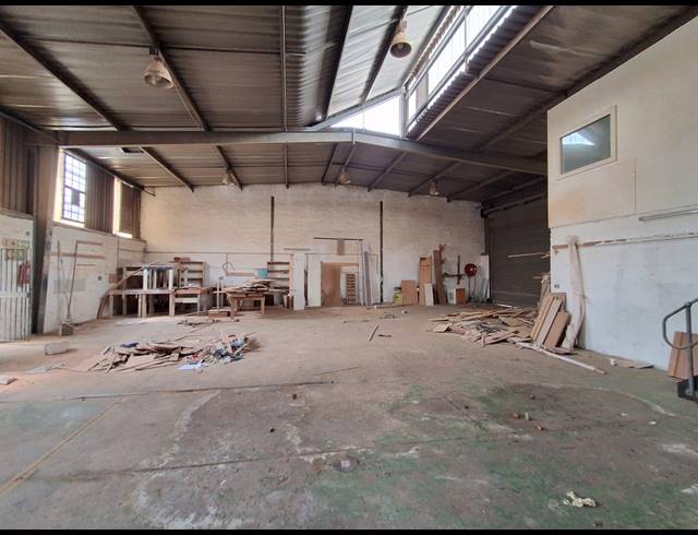 928M² WAREHOUSE TO LET IN DENVER